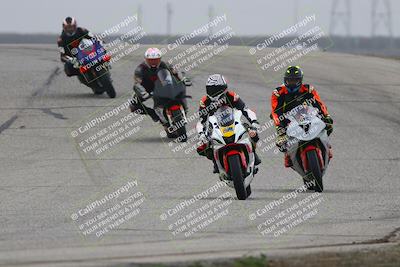 media/Nov-29-2025-TrackDaz (Sat) [[10ae2d9bce]]/B Group/Session 3 (Outside Grapevine)/